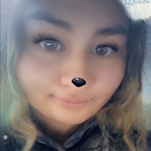 Meet your Posher, Alyssa